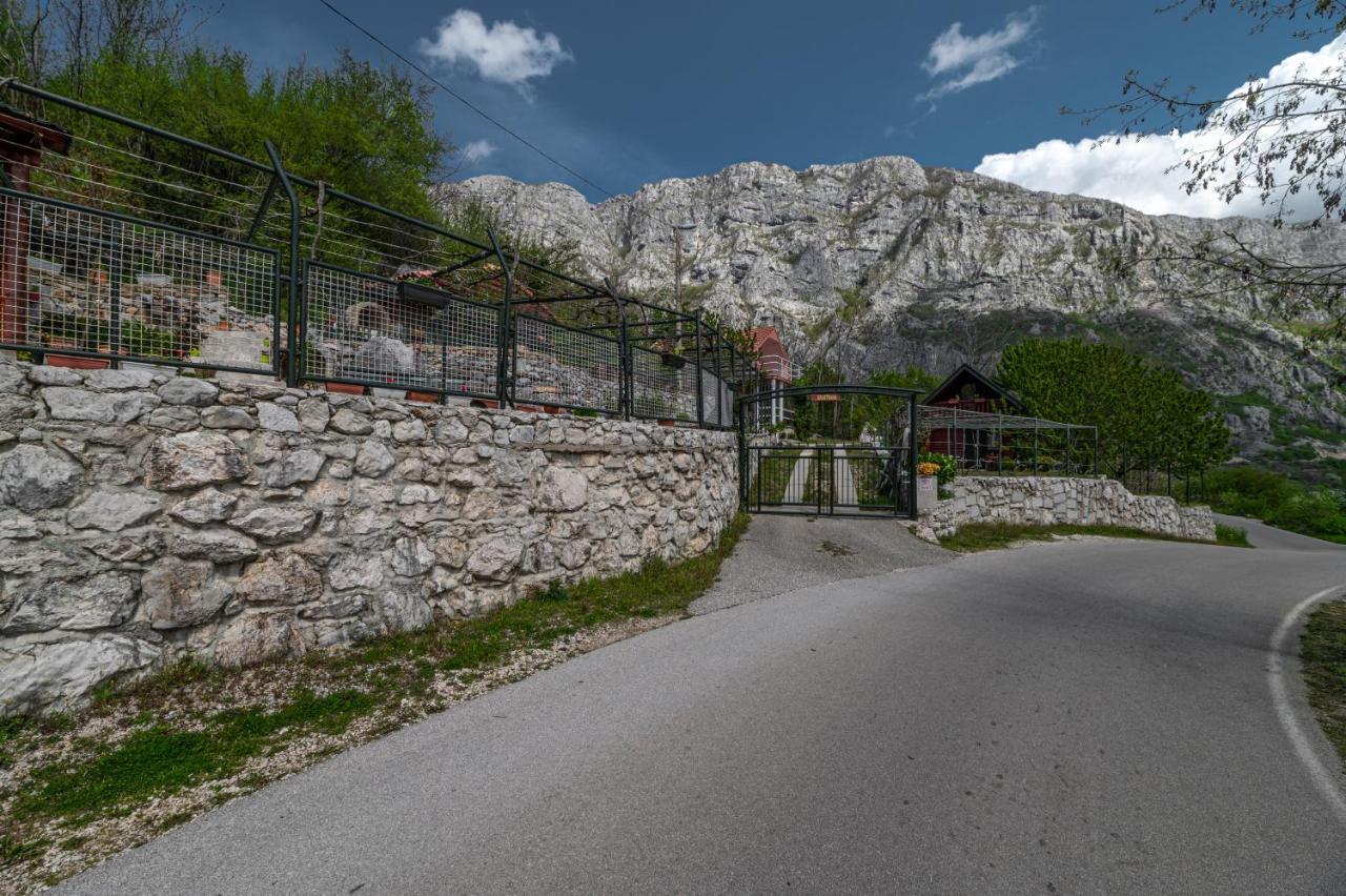 Holiday Village Ostrog Niksic Exterior foto