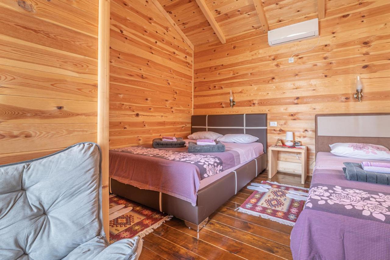 Holiday Village Ostrog Niksic Exterior foto