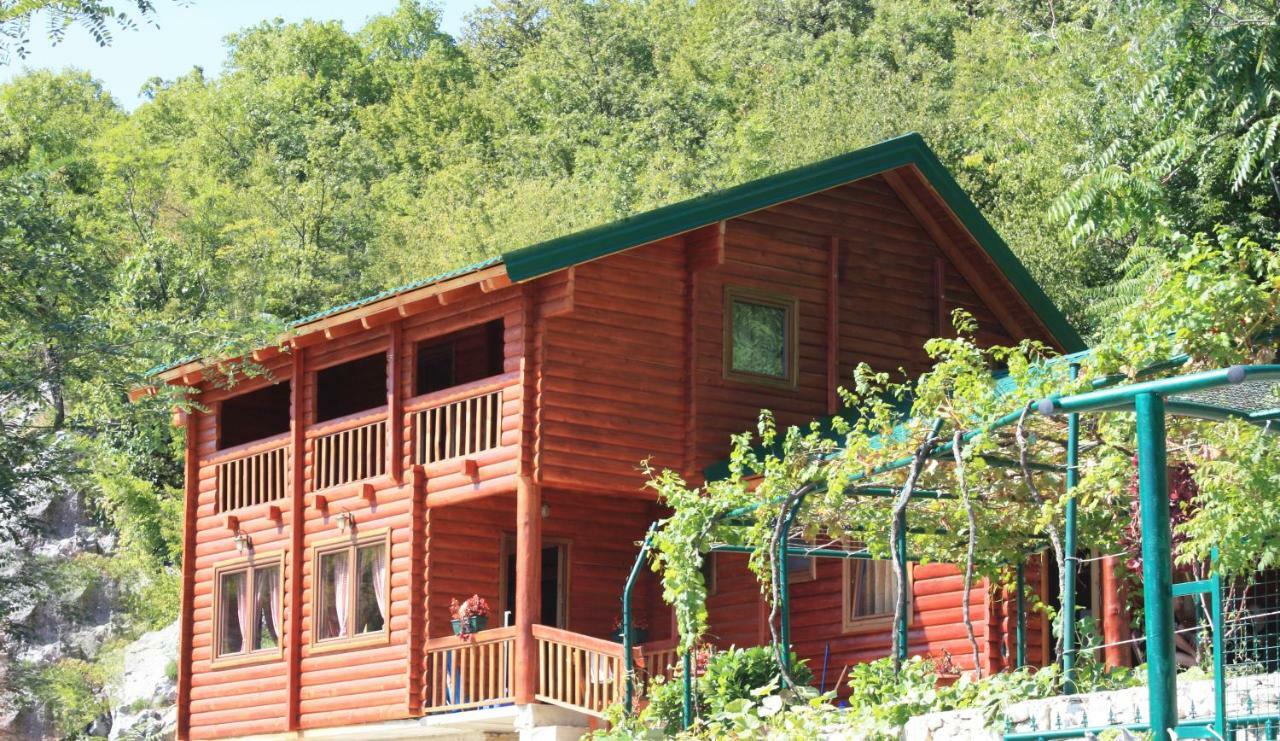 Holiday Village Ostrog Niksic Exterior foto